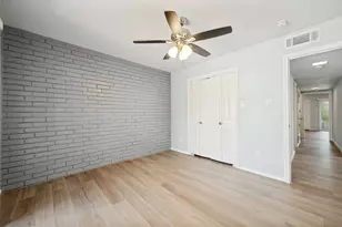 2229 Seville Ct, Dalworthington Gardens, TX 76013 - Photo 7