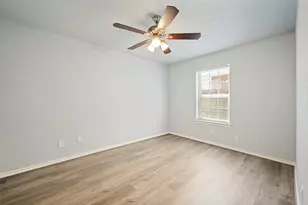 2229 Seville Ct, Dalworthington Gardens, TX 76013 - Photo 11