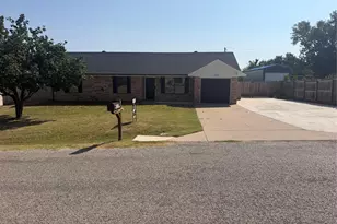 605 Ranch Rd, Granbury, TX 76049 - Photo 3