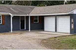 138 Laurel Ln, Lancaster, TX 75134 - Photo 1