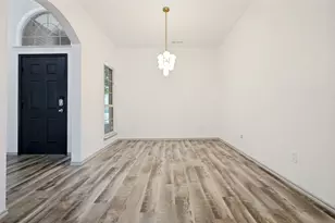 3255 Serpis, Grand Prairie, TX 75054 - Photo 3