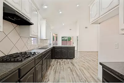 3255 Serpis, Grand Prairie, TX 75054 - Photo 11