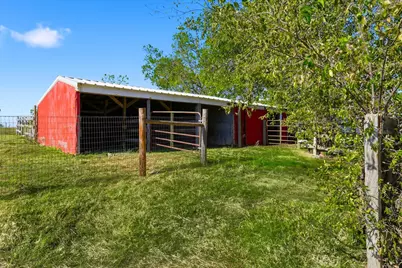 3873 Lois Road E, Sanger, TX 76266 - Photo 5