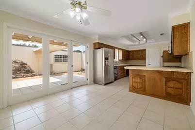 3020 Stonehenge Lane, Carrollton, TX 75006 - Photo 11