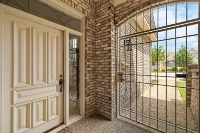 3020 Stonehenge Lane, Carrollton, TX 75006 - Photo 3