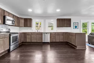 2726 W Washington St, Denison, TX 75020 - Photo 5