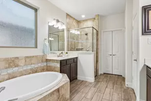 985 E Villas Ct, Lewisville, TX 75067 - Photo 23