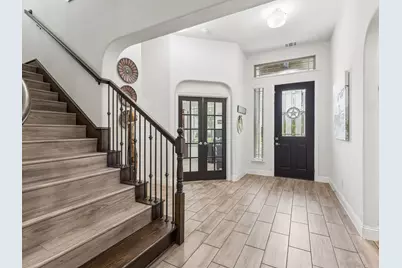 985 E Villas Court, Lewisville, TX 75067 - Photo 13