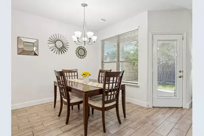 985 E Villas Court, Lewisville, TX 75067 - Photo 5