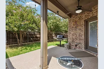 985 E Villas Court, Lewisville, TX 75067 - Photo 7