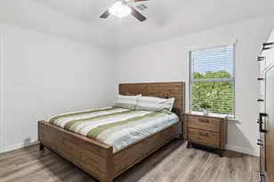 985 E Villas Ct, Lewisville, TX 75067 - Photo 17