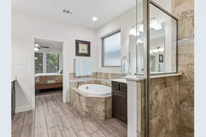 985 E Villas Court, Lewisville, TX 75067 - Photo 21