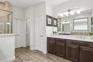 985 E Villas Ct, Lewisville, TX 75067 - Photo 19