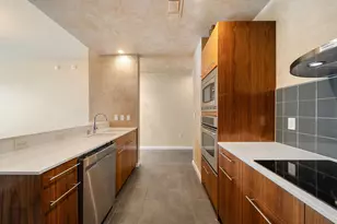 2323 N Houston St, Dallas, TX 75219 - Photo 15