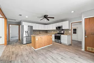 3025 Field St, Haltom City, TX 76117 - Photo 7