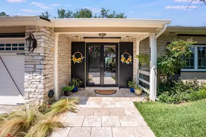 5623 Thunderbird Court, Granbury, TX 76049 - Photo 3