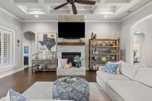 104 Spieth Ct, Granbury, TX 76048 - Photo 5