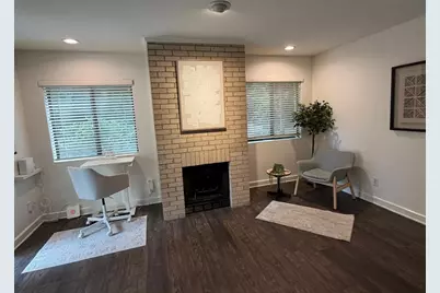 2633 McCart Avenue, Fort Worth, TX 76110 - Photo 3