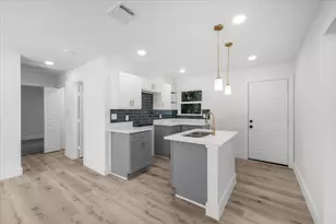 3454 Moberly St, Fort Worth, TX 76119 - Photo 5