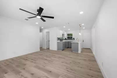 3454 Moberly Street, Fort Worth, TX 76119 - Photo 7