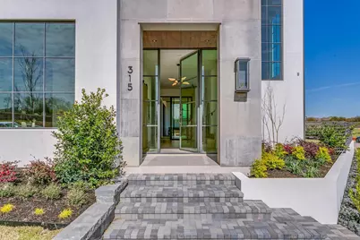 315 Regal Lane, Irving, TX 75039 - Photo 3