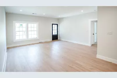 305 W Oak, Olney, TX 76374 - Photo 3
