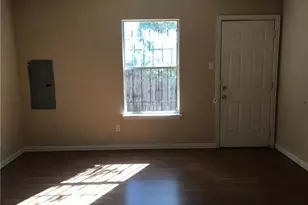 1504 E Mulkey St, Fort Worth, TX 76104 - Photo 5