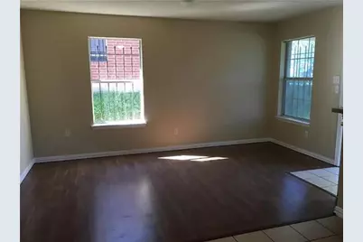 1504 E Mulkey Street, Fort Worth, TX 76104 - Photo 3