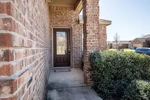 8800 Deadwood Ln, Aubrey, TX 76227 - Photo 3
