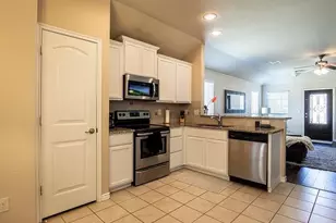 8800 Deadwood Ln, Aubrey, TX 76227 - Photo 9