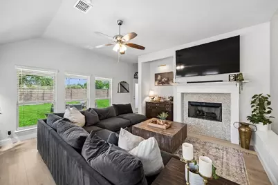 813 Lake Cove Drive, Little Elm, TX 75068 - Photo 13