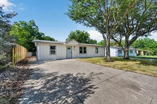 4613 Forbes St, Fort Worth, TX 76105 - Photo 3
