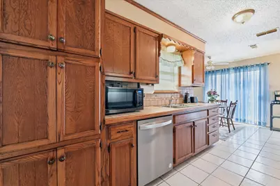 459 County Road 427, Lorena, TX 76655 - Photo 11