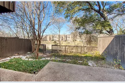9606 Glenacre, Dallas, TX 75243 - Photo 35