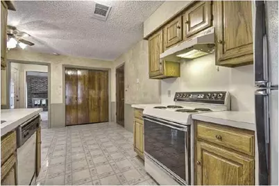 2021 Chalfont Drive, Carrollton, TX 75007 - Photo 11