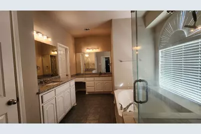 420 Misty Lane, Lewisville, TX 75067 - Photo 17