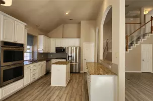 420 Misty Ln, Lewisville, TX 75067 - Photo 3