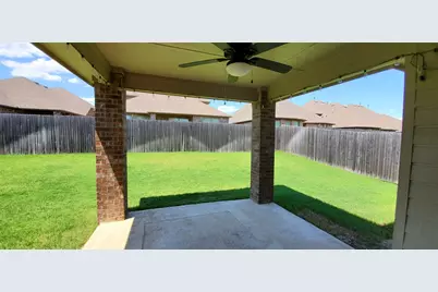 929 Lake Woodland Drive, Little Elm, TX 75068 - Photo 15