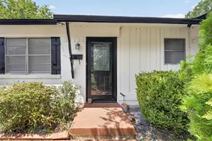 909 Rosewood Hills Dr, Garland, TX 75040 - Photo 5