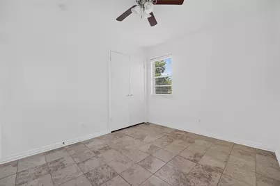 909 Rosewood Hills Drive, Garland, TX 75040 - Photo 17
