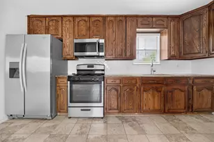 909 Rosewood Hills Dr, Garland, TX 75040 - Photo 11