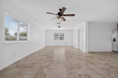 909 Rosewood Hills Drive, Garland, TX 75040 - Photo 9