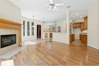 828 Spring Creek Drive, Grapevine, TX 76051 - Photo 11