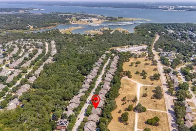 828 Spring Creek Drive, Grapevine, TX 76051 - Photo 25