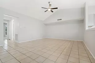 3006 Oak Ridge Pl, Grand Prairie, TX 75052 - Photo 5