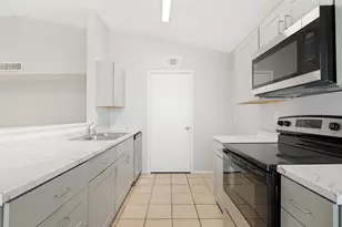 3006 Oak Ridge Pl, Grand Prairie, TX 75052 - Photo 11
