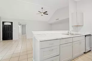 3006 Oak Ridge Pl, Grand Prairie, TX 75052 - Photo 9