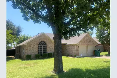 825 Springfield Drive, Cedar Hill, TX 75104 - Photo 1
