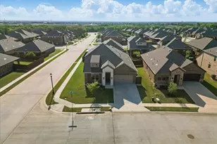 11112 Summer Rain Blvd, Aubrey, TX 76227 - Photo 37