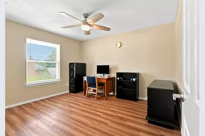 106 Cedar Crest Court, Hudson Oaks, TX 76087 - Photo 11